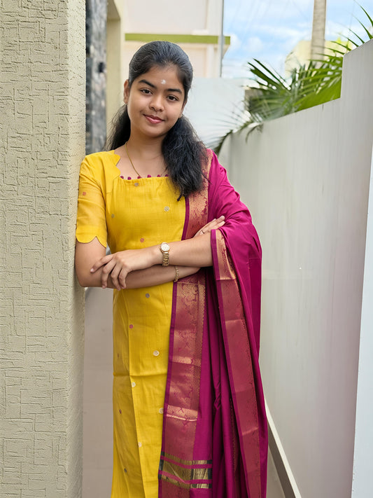 Aadhirai Chanderi Silk Kurta Set